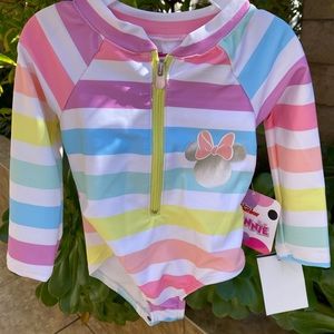 Disney 9month Minnie Mouse Rash guard       Bundle and save 🩷